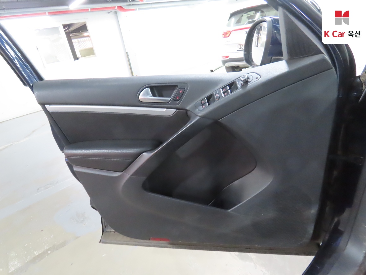 Volkswagen Tiguan - 8