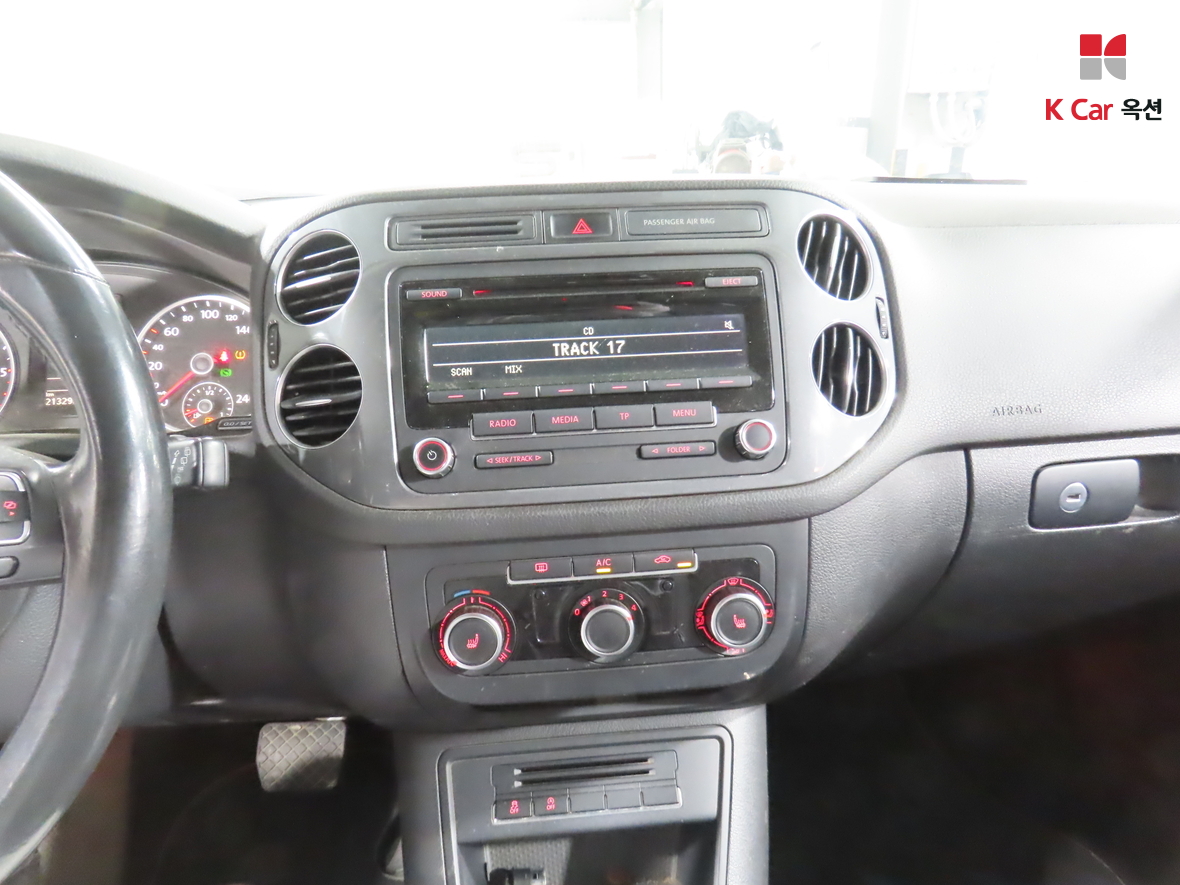 Volkswagen Tiguan - 6