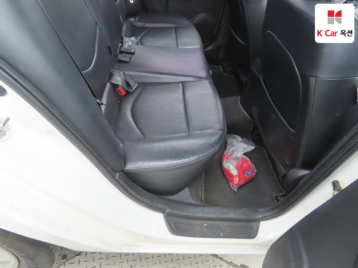 Kia Forte - 29