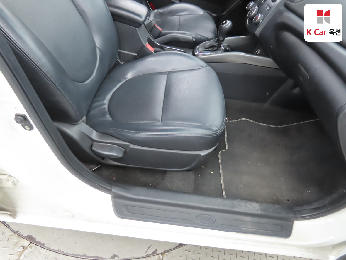 Kia Forte - 31