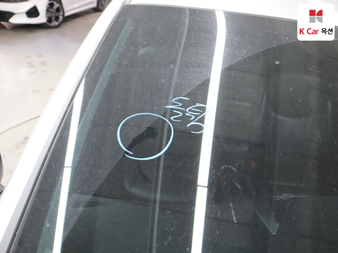 Hyundai Elantra 2013 - Image 32