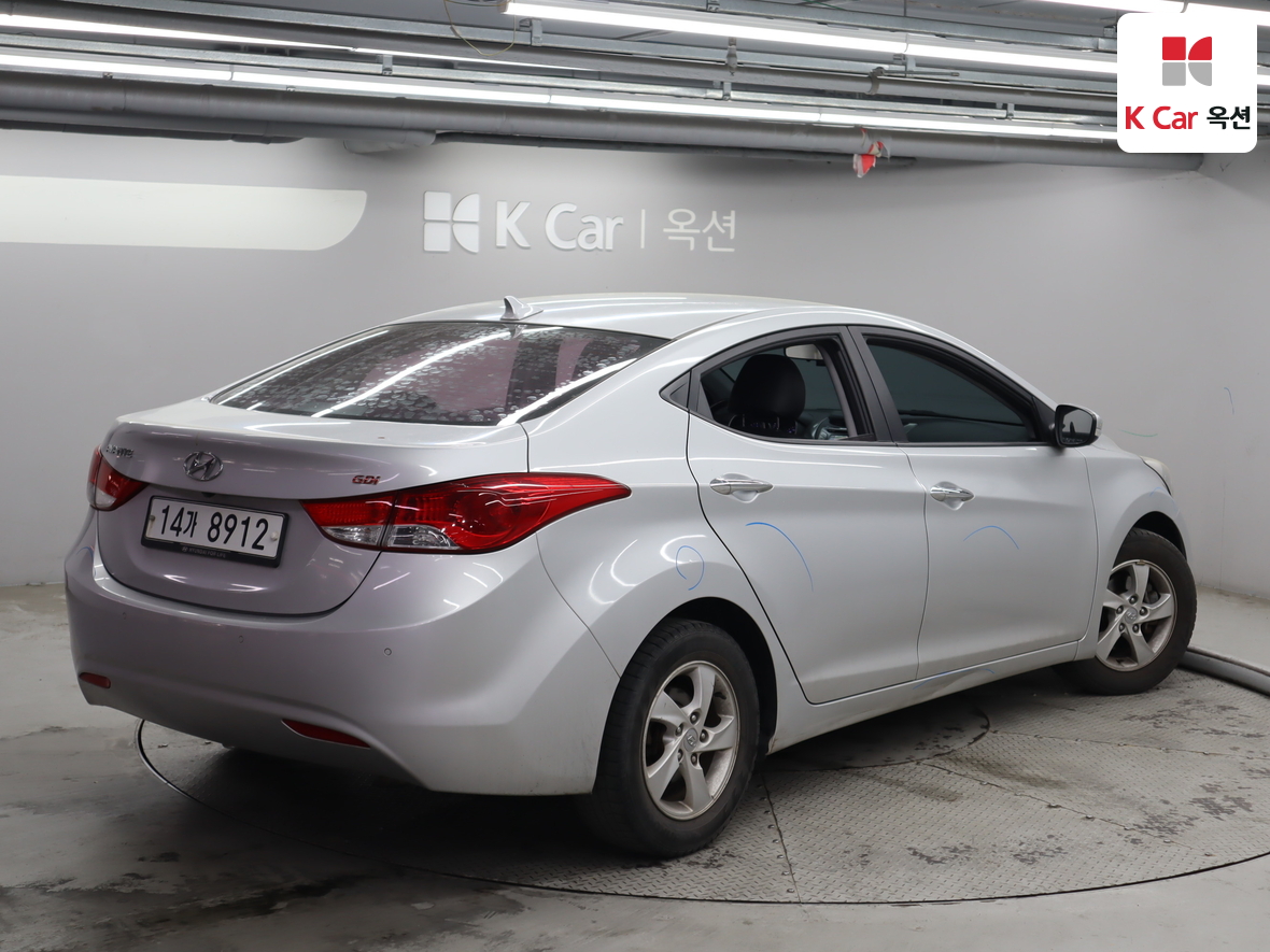 Hyundai Elantra 2013 - Image 2