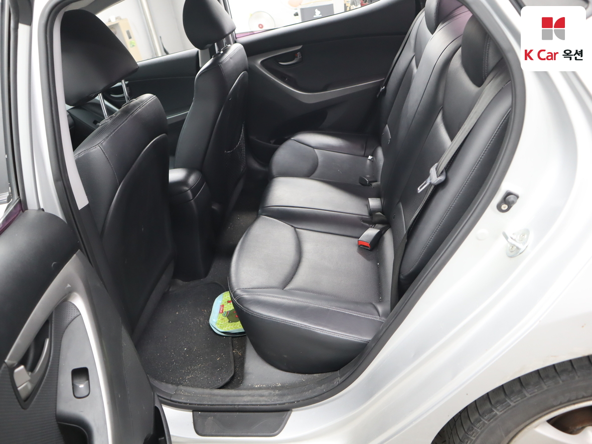 Hyundai Elantra 2013 - Image 22