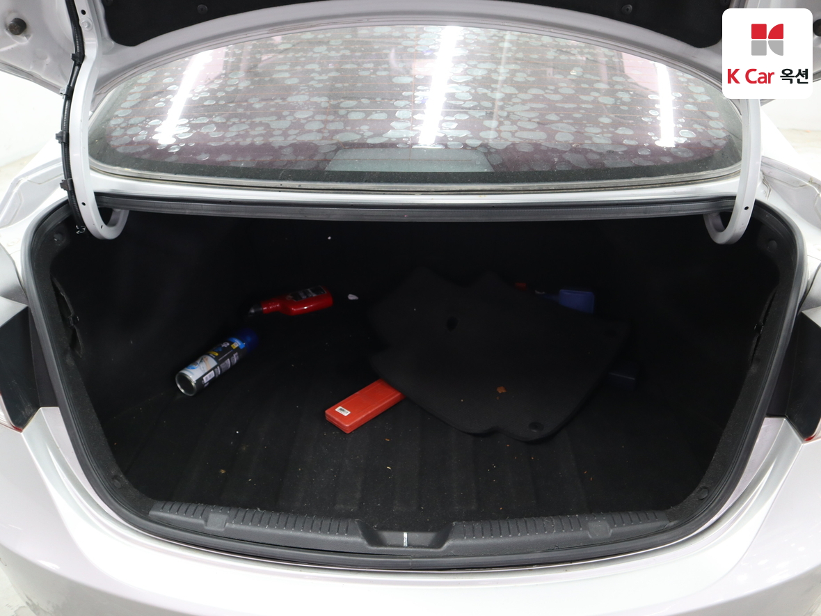 Hyundai Elantra 2013 - Image 24