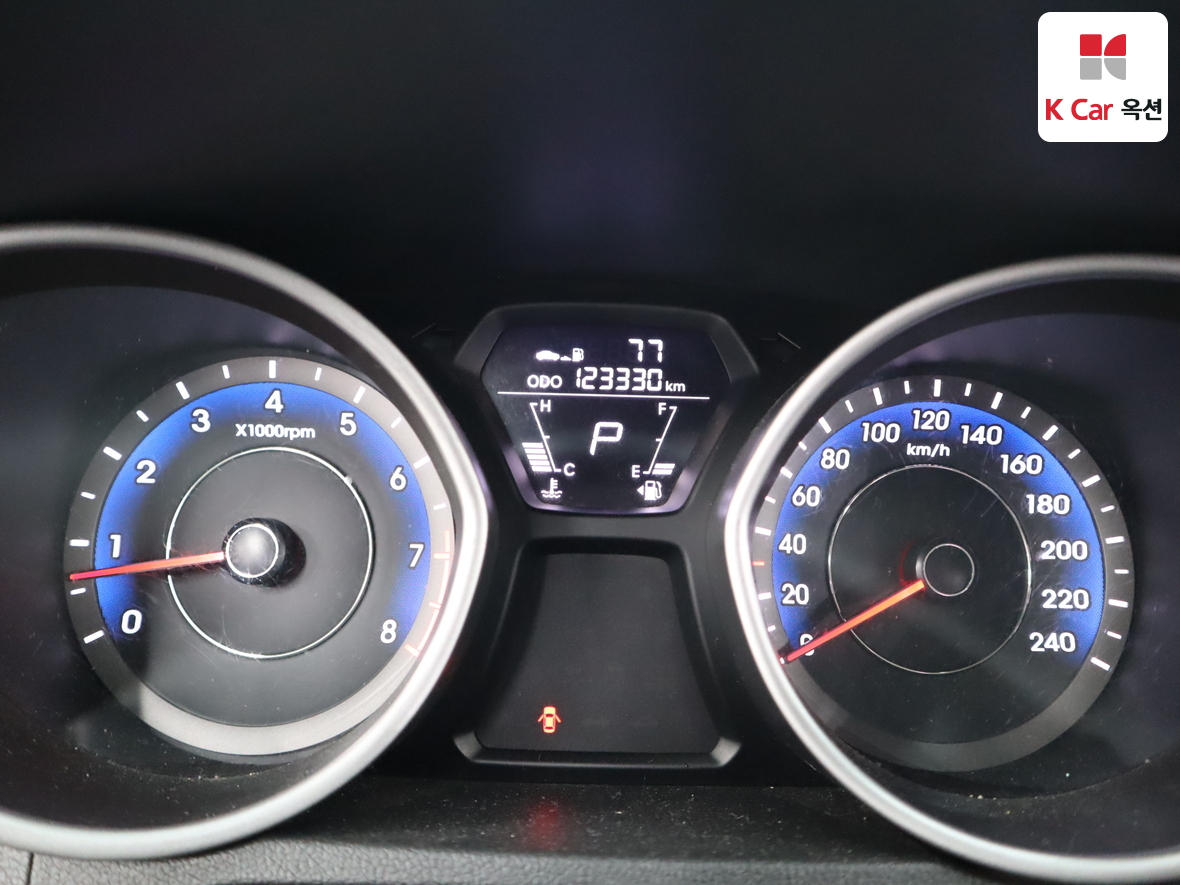 Hyundai Elantra 2013 - Image 5
