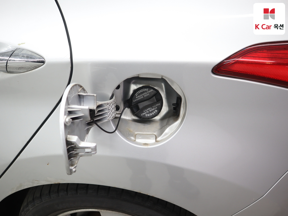 Hyundai Elantra 2013 - Image 23