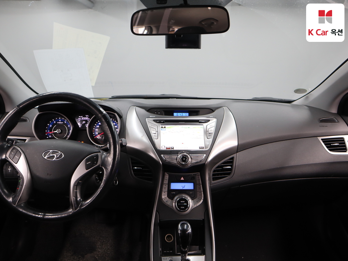Hyundai Elantra 2013 - Image 3