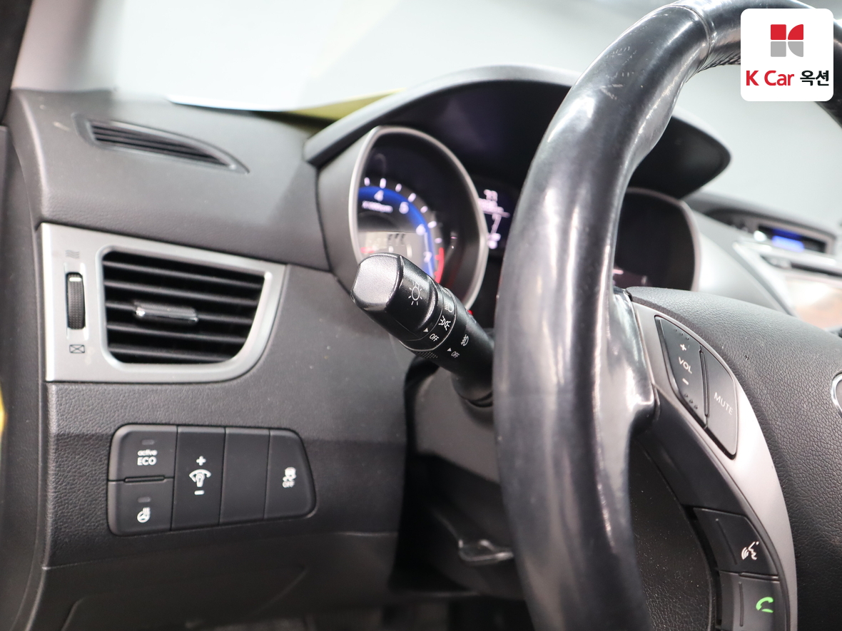 Hyundai Elantra 2013 - Image 9