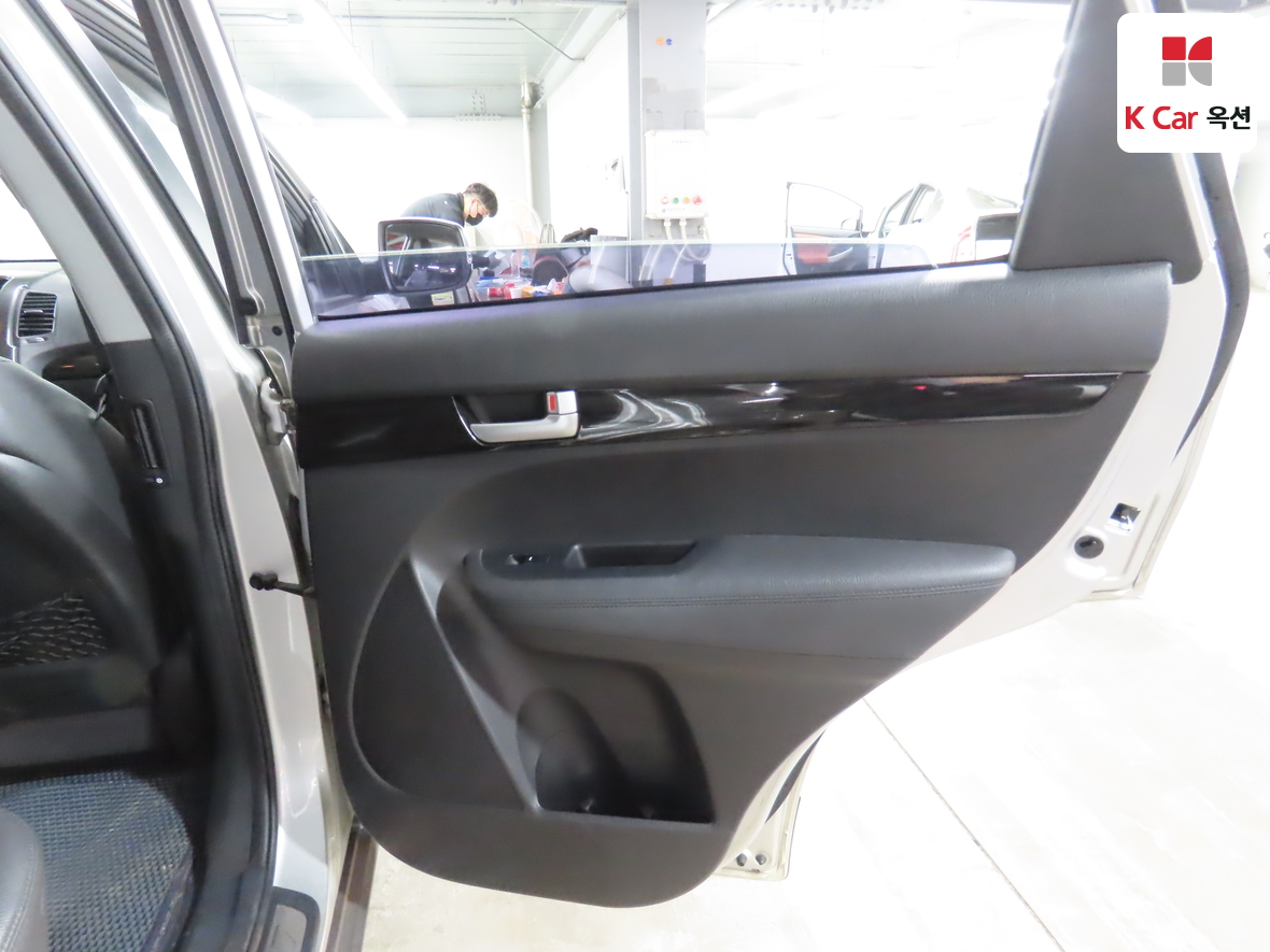 Kia Sorento 2010 - Image 30
