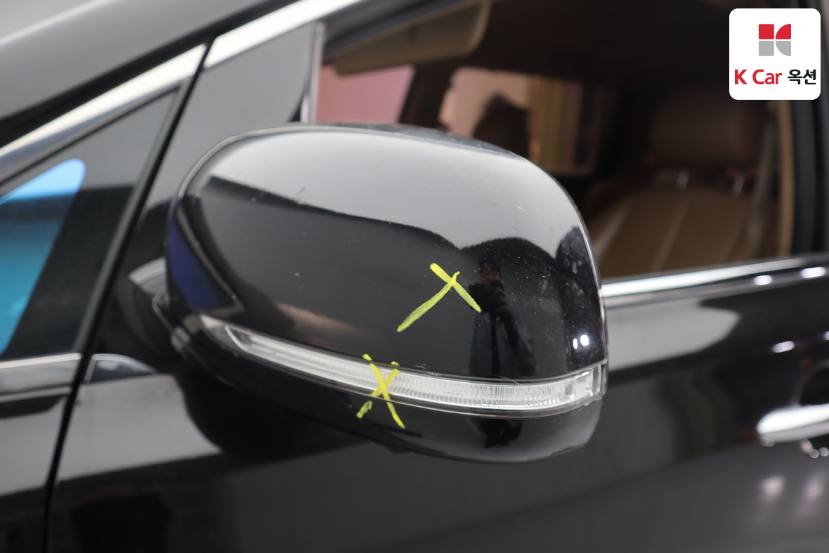 Kia New Carnival - 40