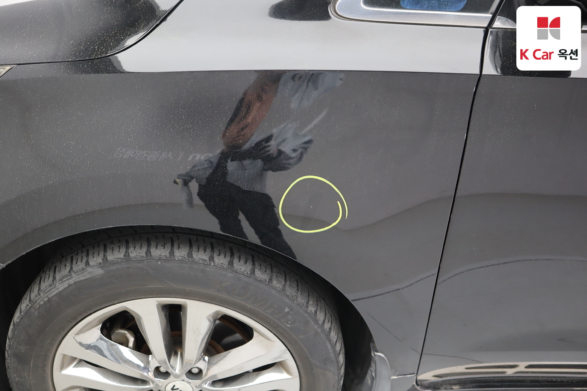 Kia New Carnival - 38
