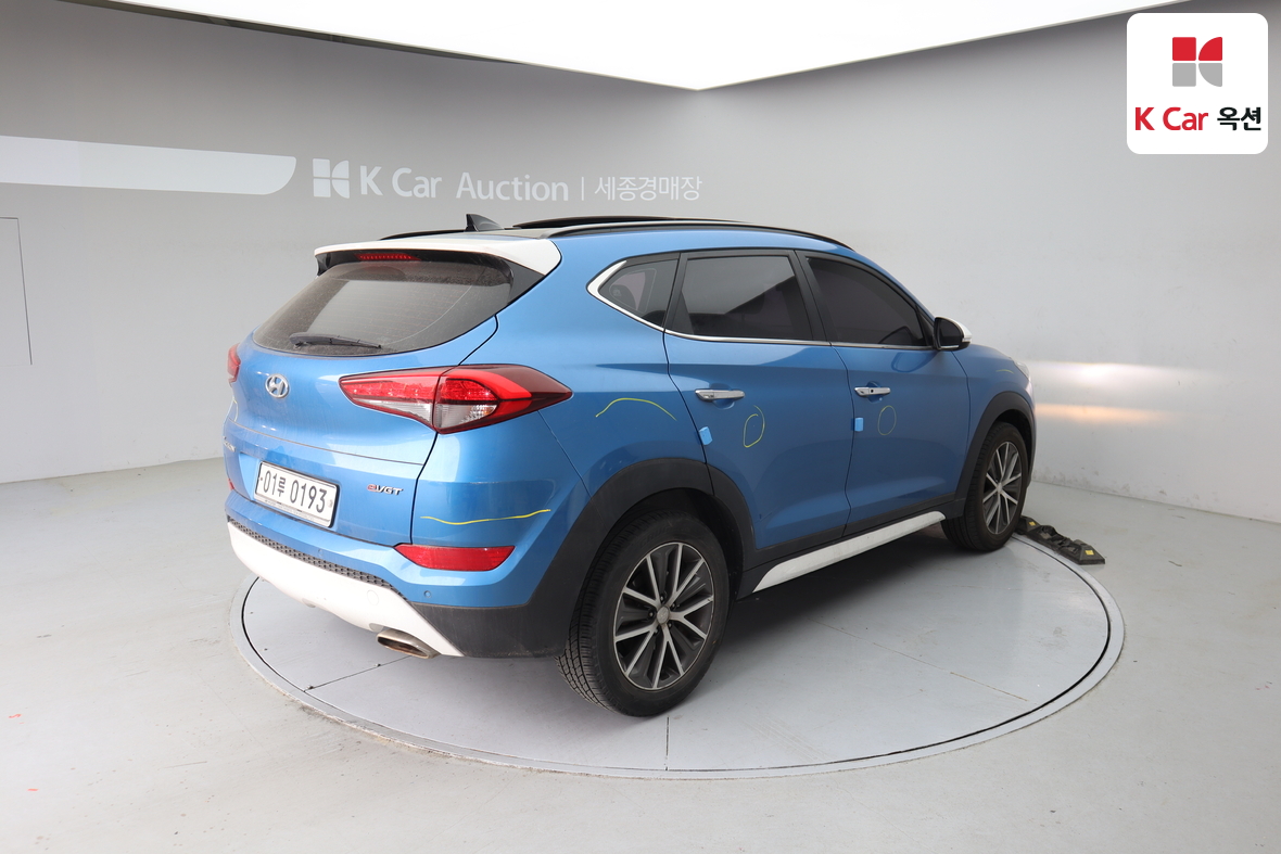 Hyundai Tucson - 2