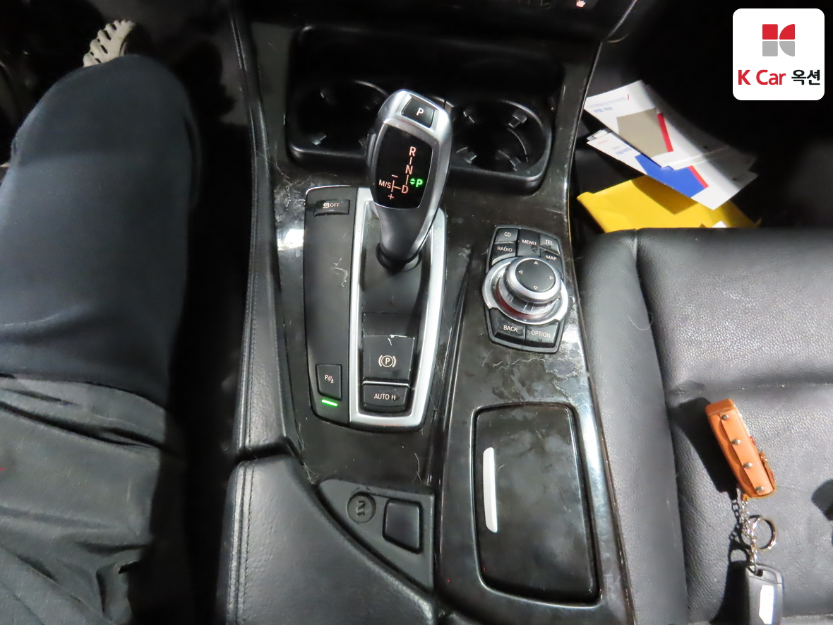 BMW 5 Series - 16