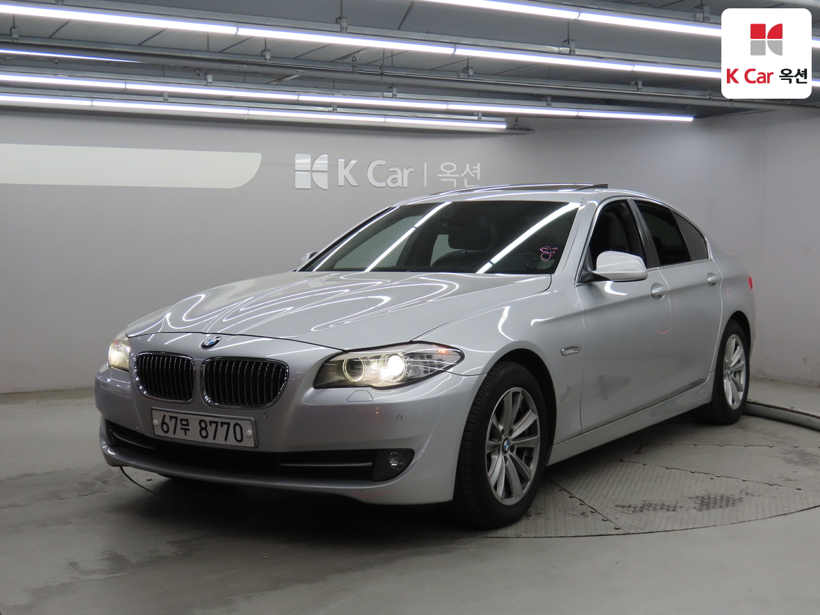 BMW 5 Series - 1