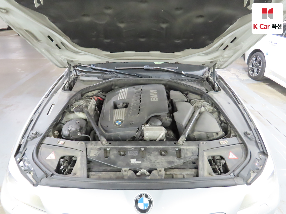 BMW 5 Series - 35