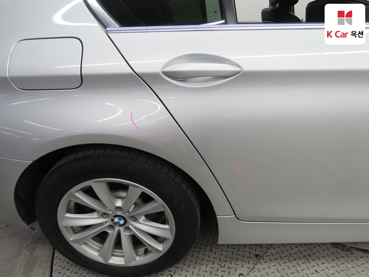 BMW 5 Series - 42