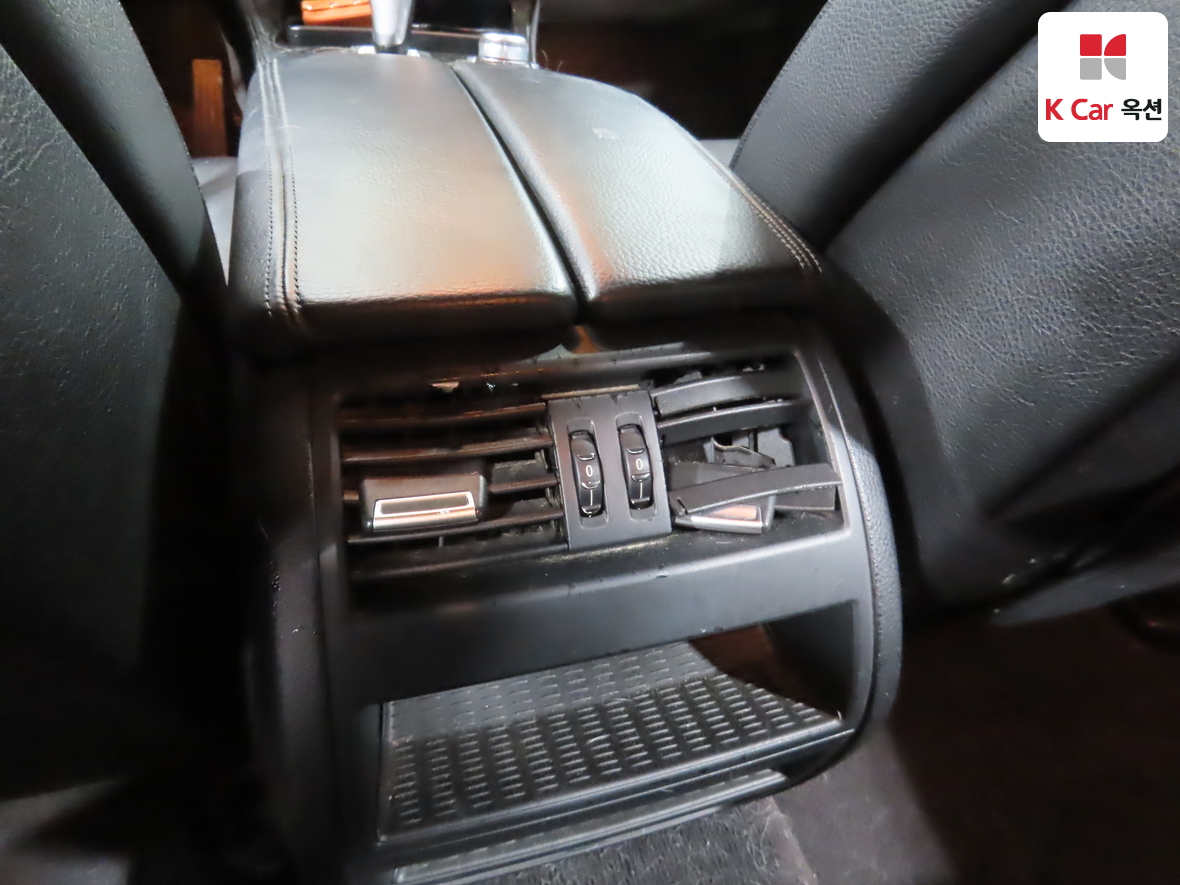 BMW 5 Series - 26