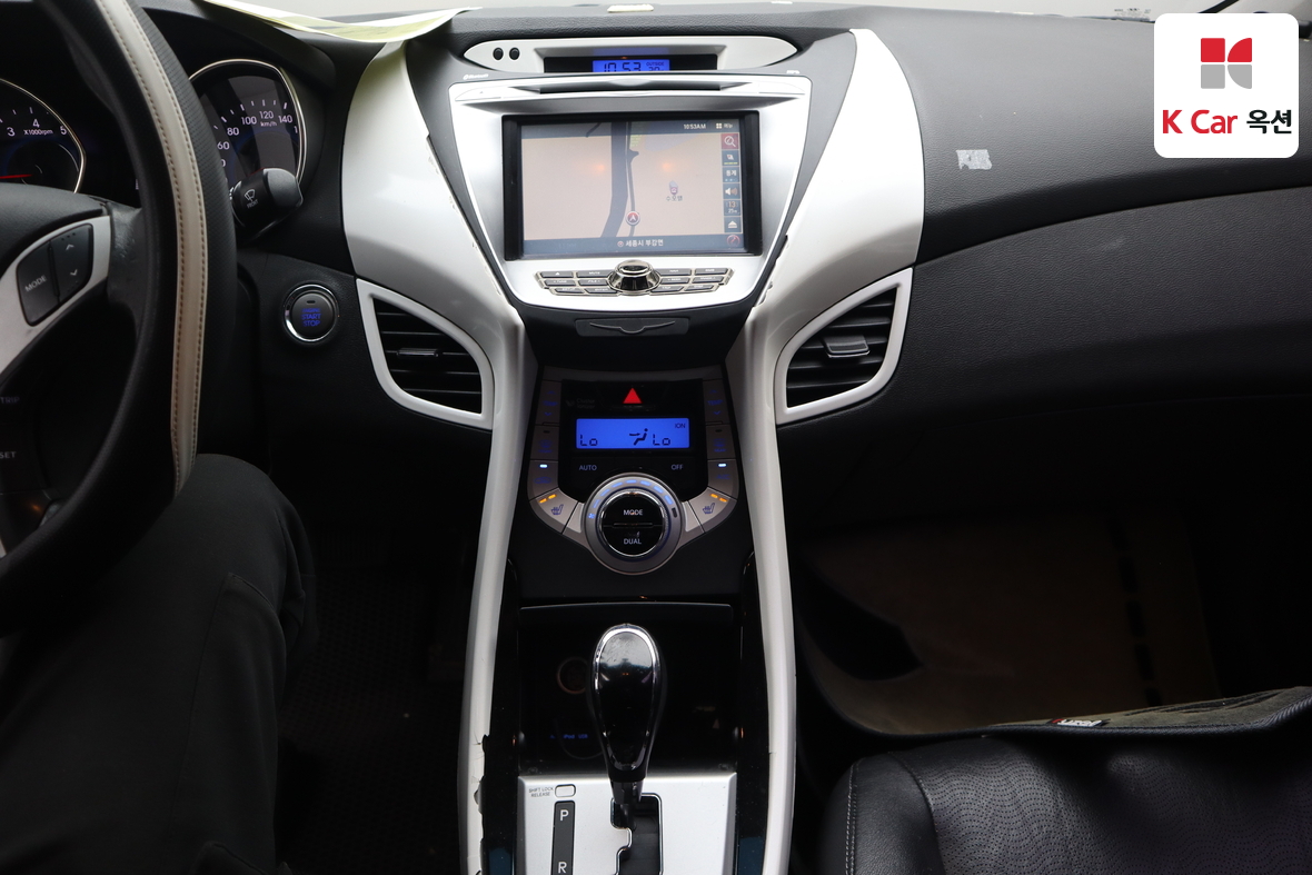 Hyundai Elantra - 6