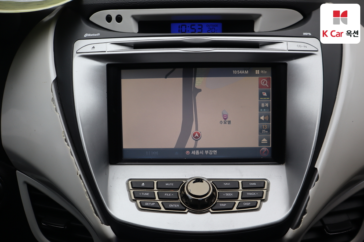 Hyundai Elantra - 13