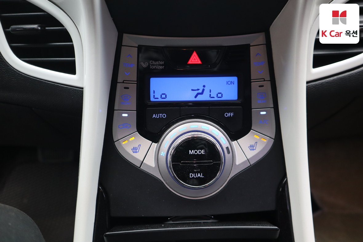Hyundai Elantra - 14