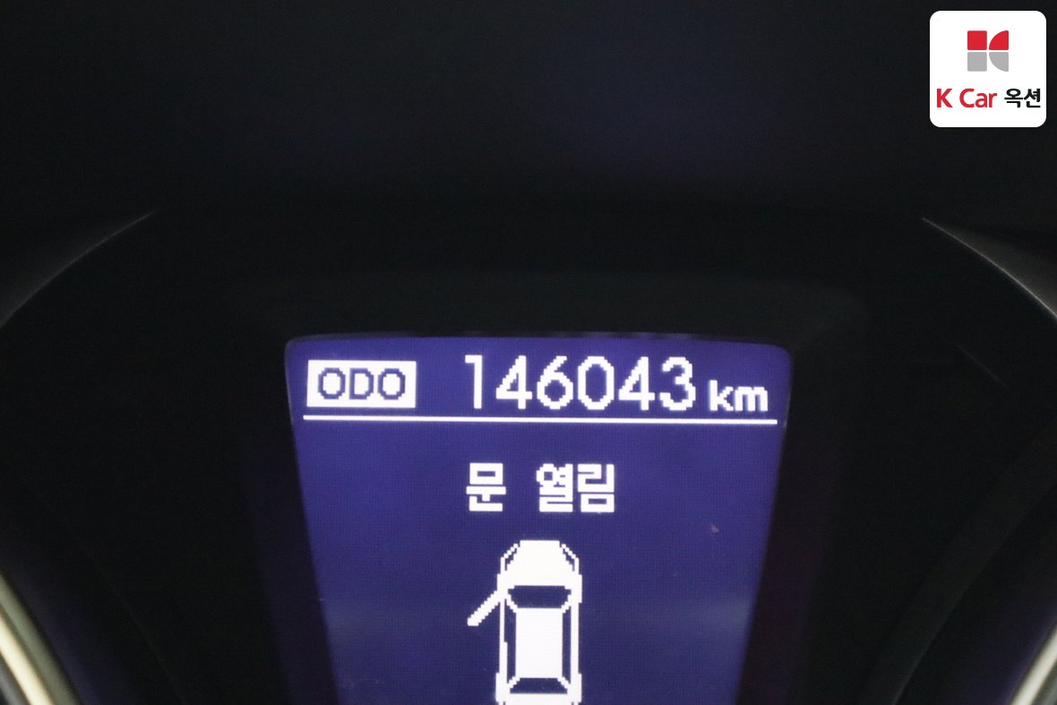 Hyundai Elantra - 4