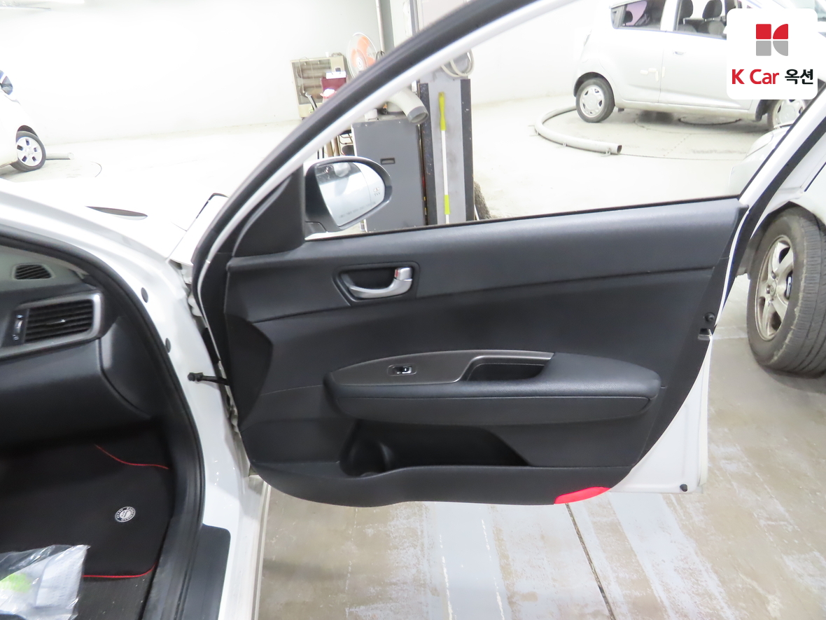 كيا K5 2020 - صورة 30