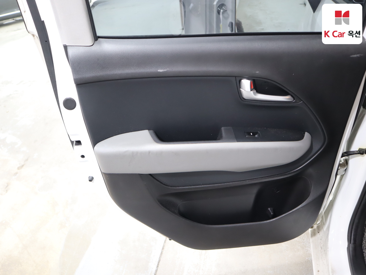 Kia Ray - 21