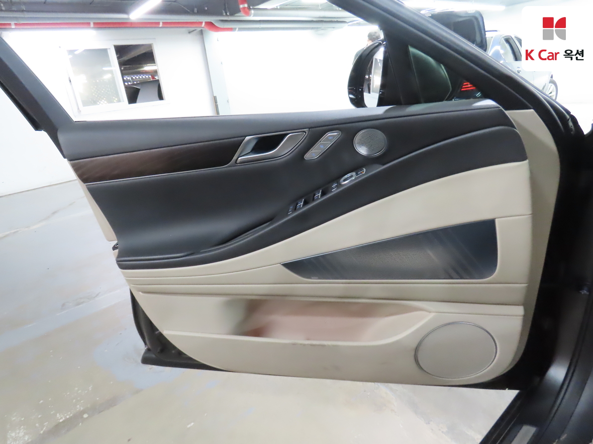 Genesis G80 - 8