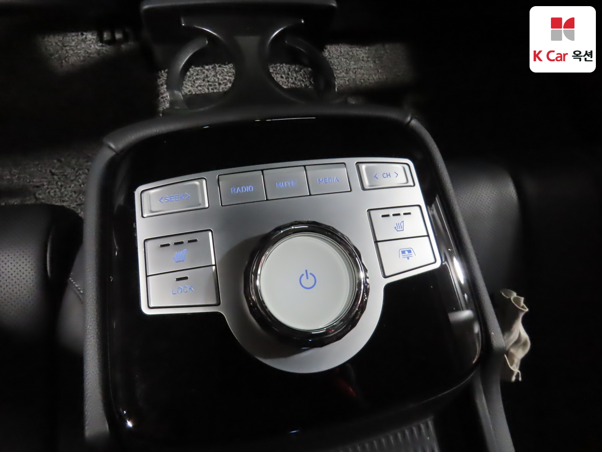 Genesis G80 - 24