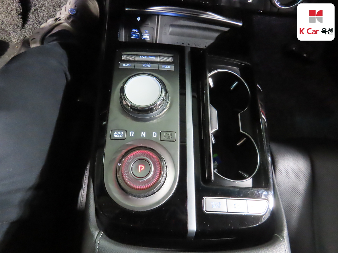 Genesis G80 - 16