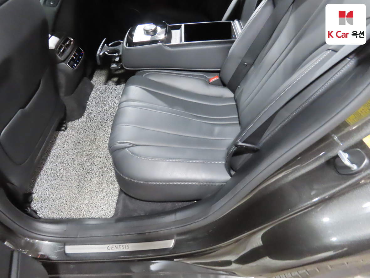 Genesis G80 - 23