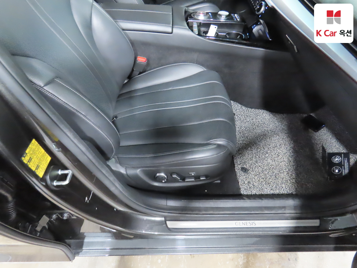 Genesis G80 - 32