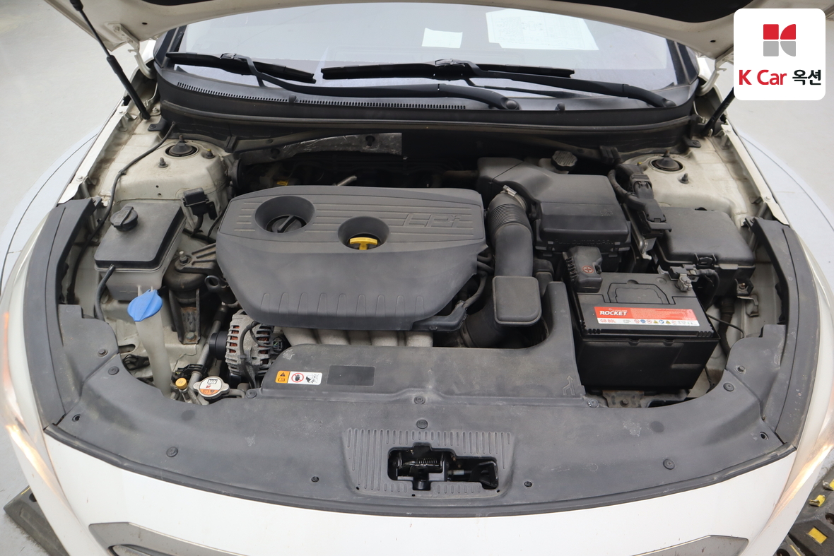 Hyundai Sonata - 32