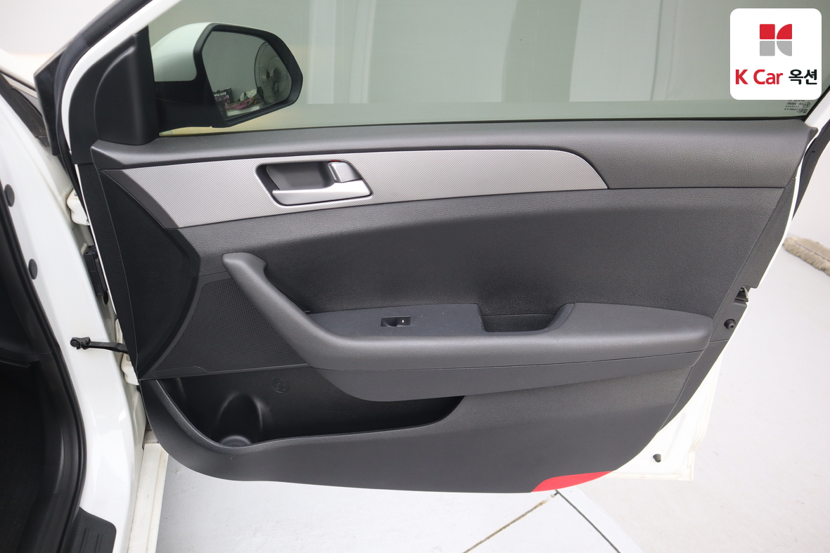 Hyundai Sonata - 28