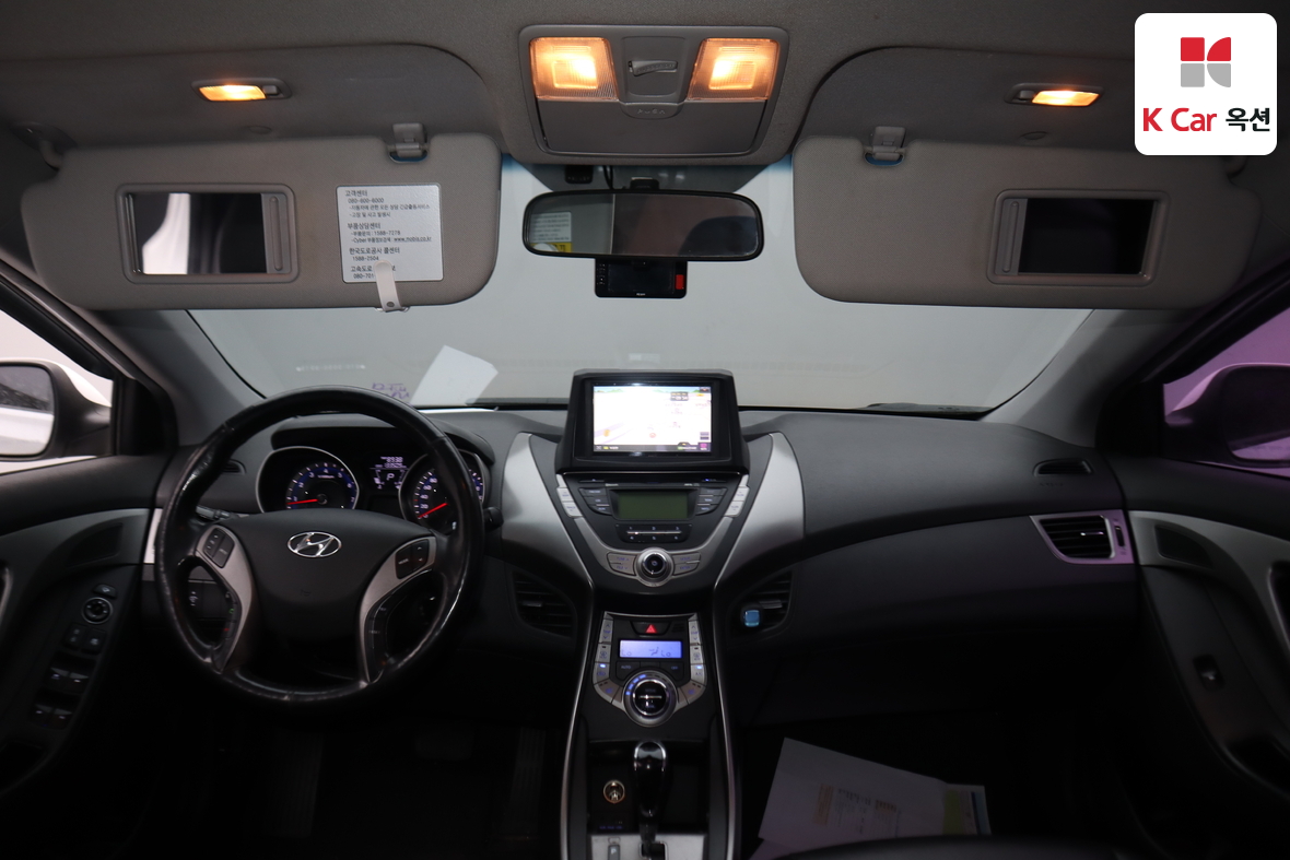Hyundai Elantra - 3