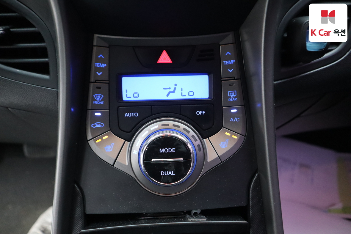 Hyundai Elantra - 15