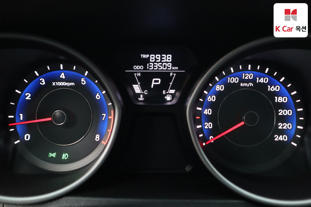 Hyundai Elantra - 5