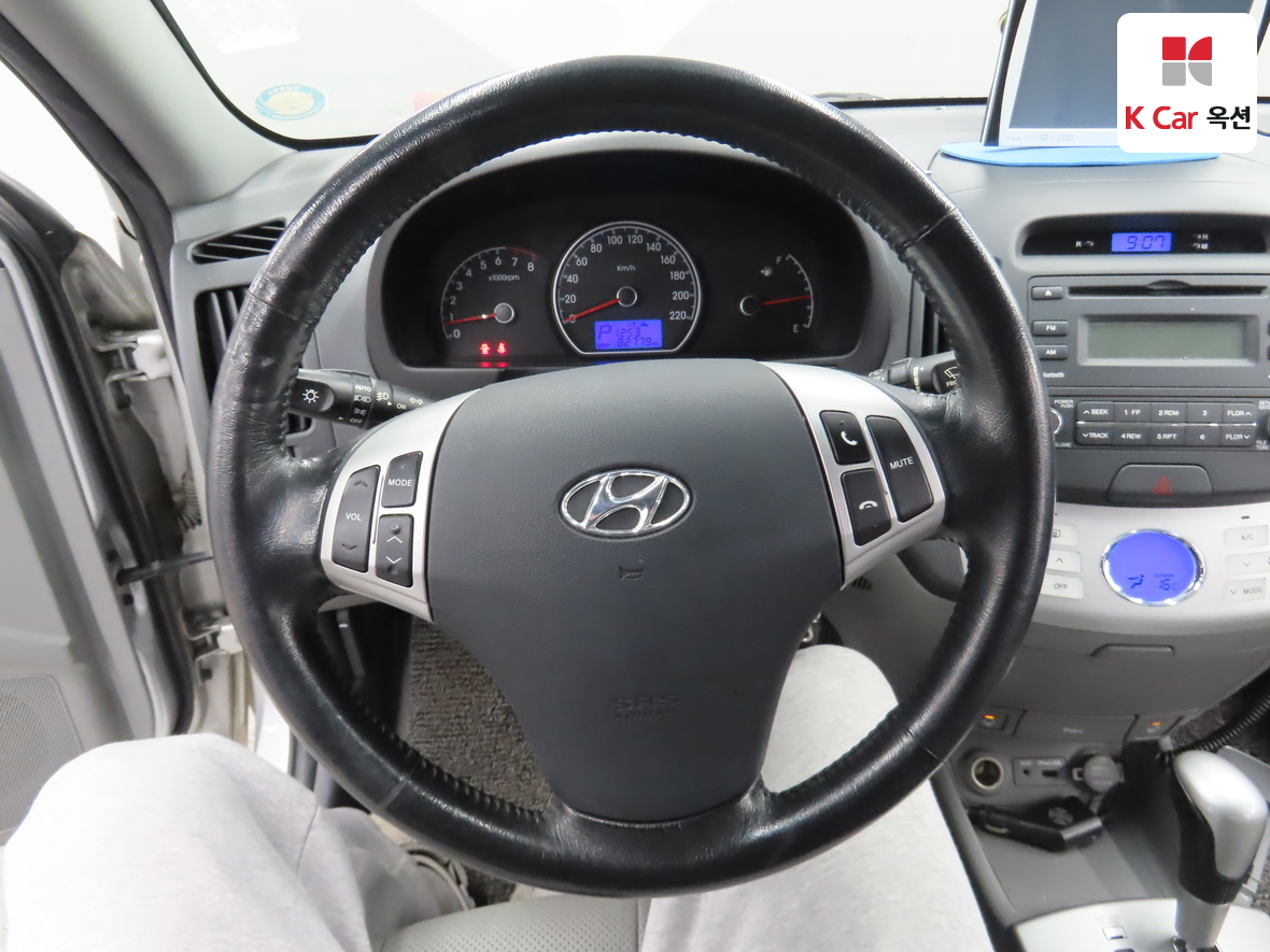 Hyundai Elantra 2009 - Image 10