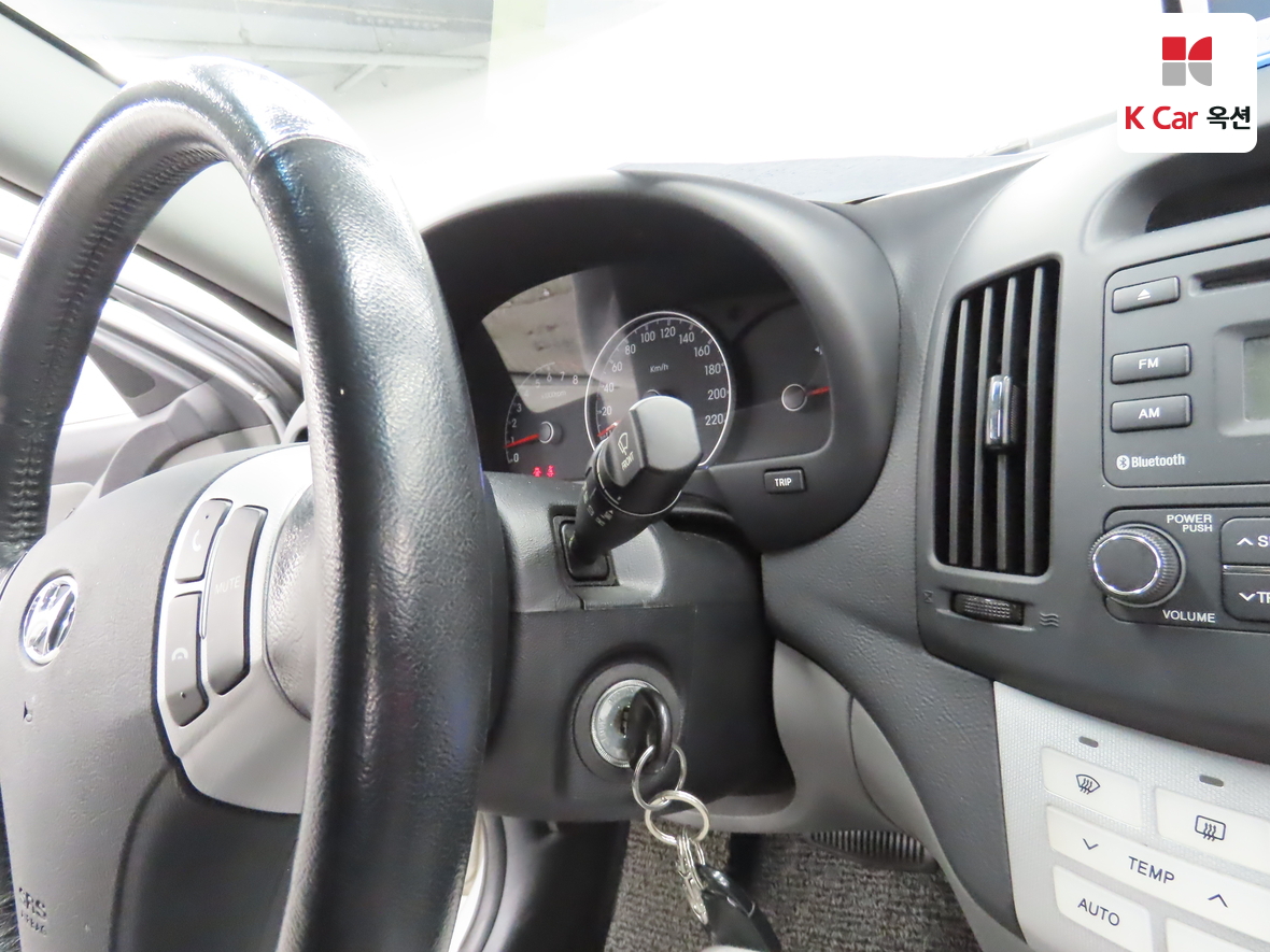 Hyundai Elantra 2009 - Image 11