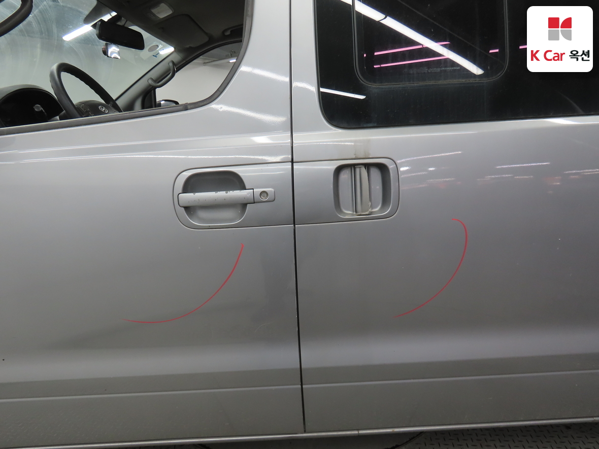 هيونداي جراند ستاريكس 2011 - صورة 41