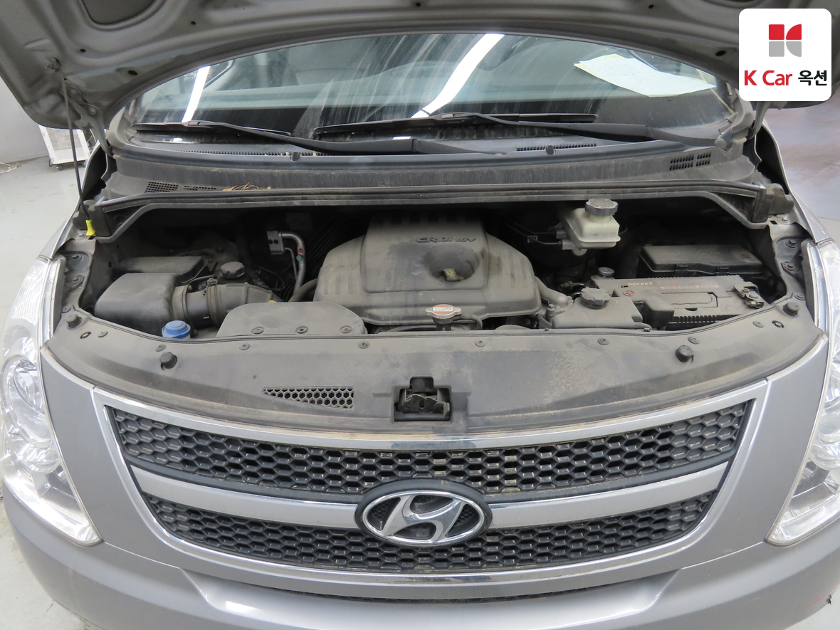 هيونداي جراند ستاريكس 2011 - صورة 32