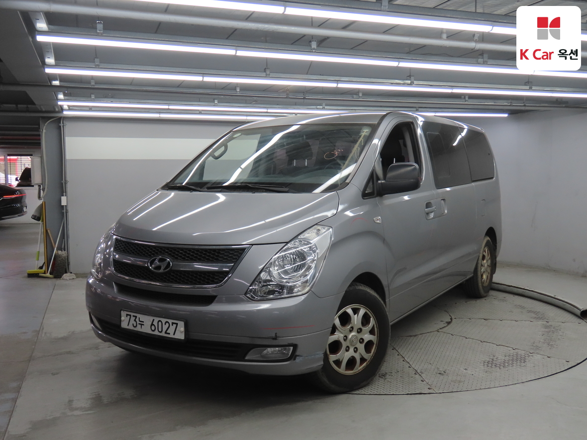 هيونداي جراند ستاريكس 2011 - صورة 1