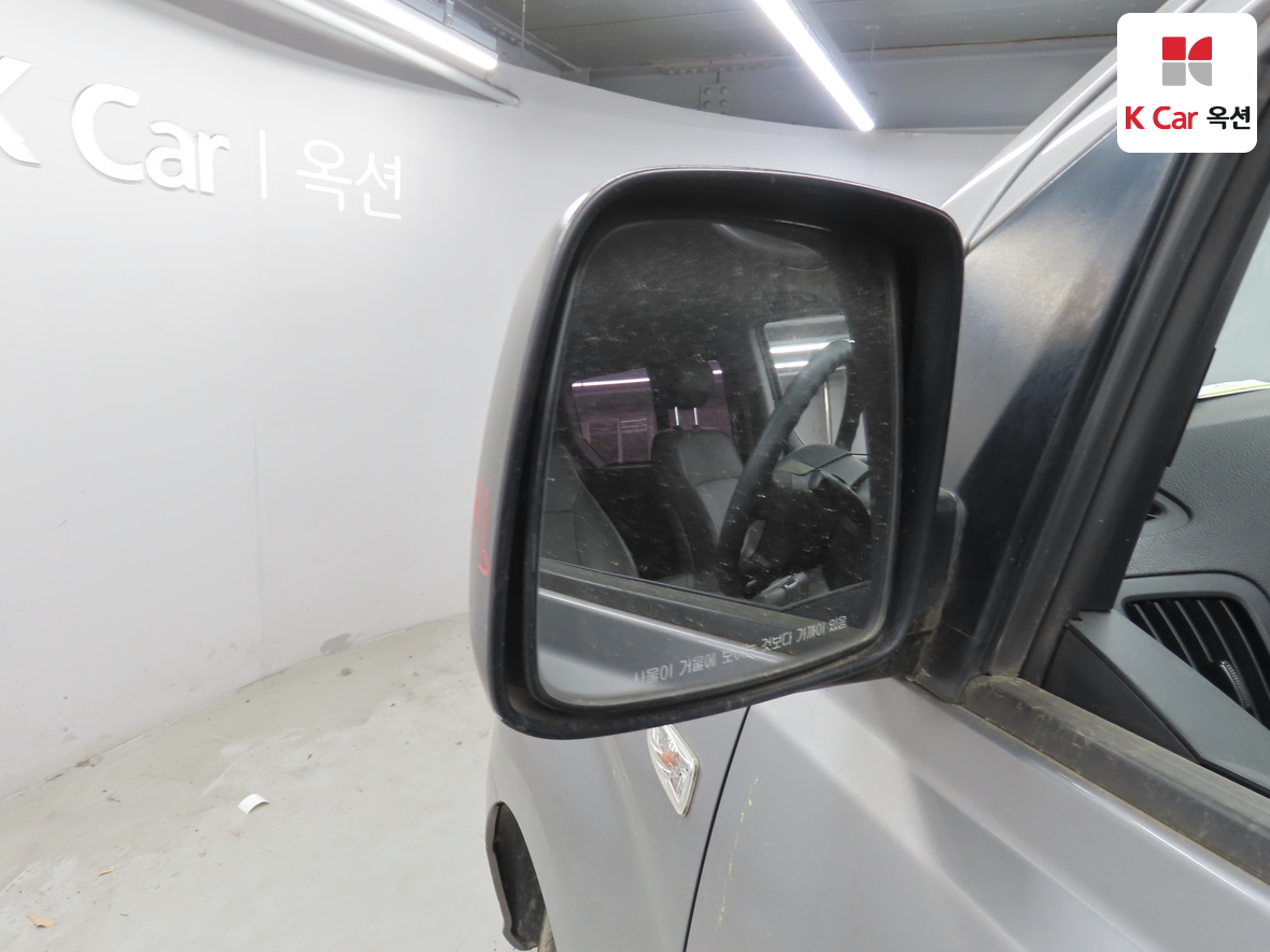 هيونداي جراند ستاريكس 2011 - صورة 23