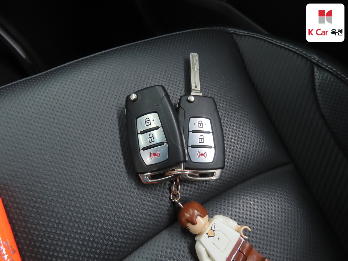 KG Mobility Tivoli 2015 - Image 17