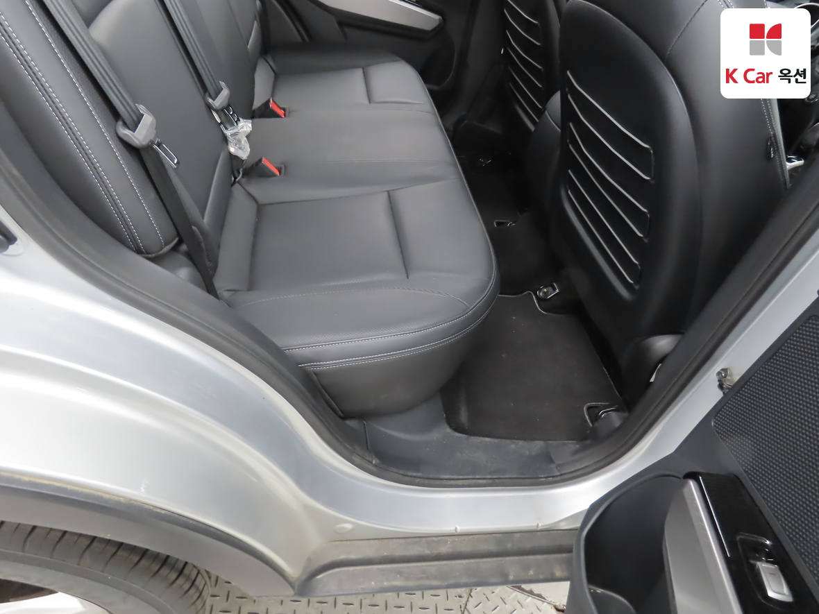 KG Mobility Tivoli 2015 - Image 29