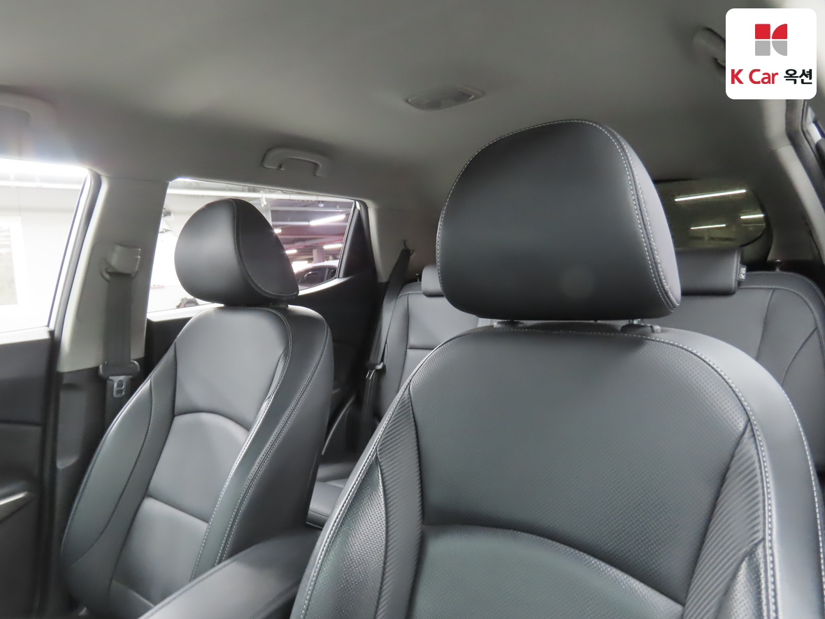 KG Mobility Tivoli 2015 - Image 19