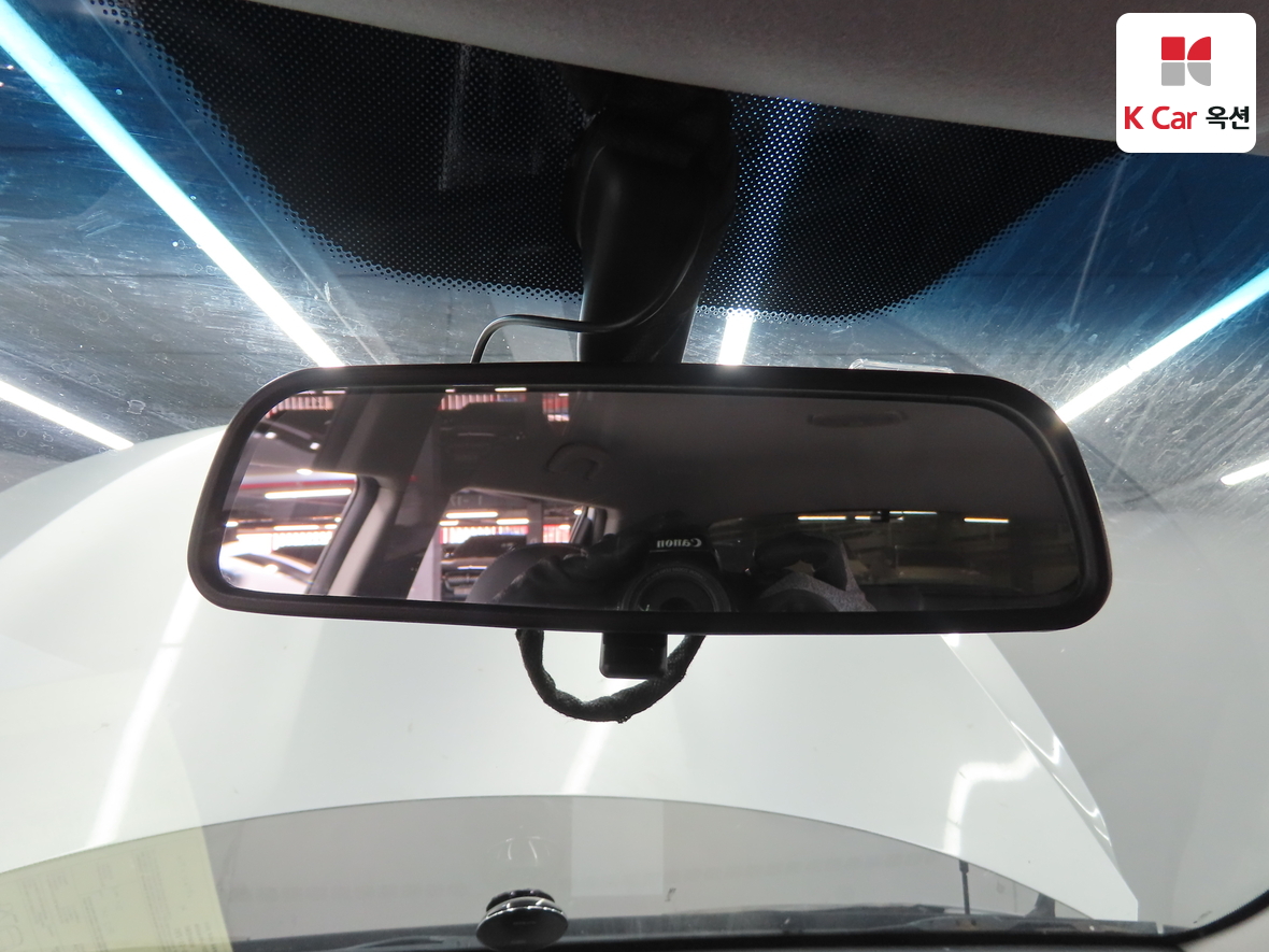 KG Mobility Tivoli 2015 - Image 13