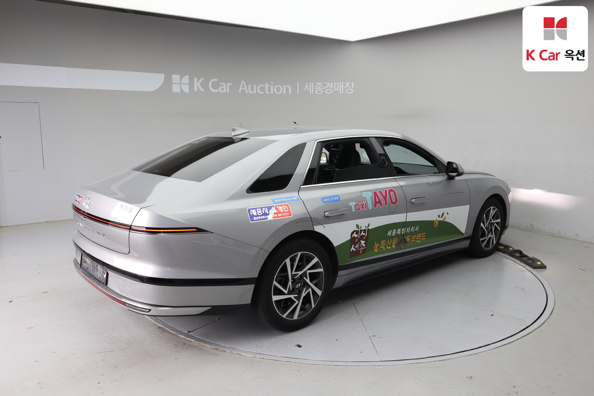 Hyundai Grandeur - 2