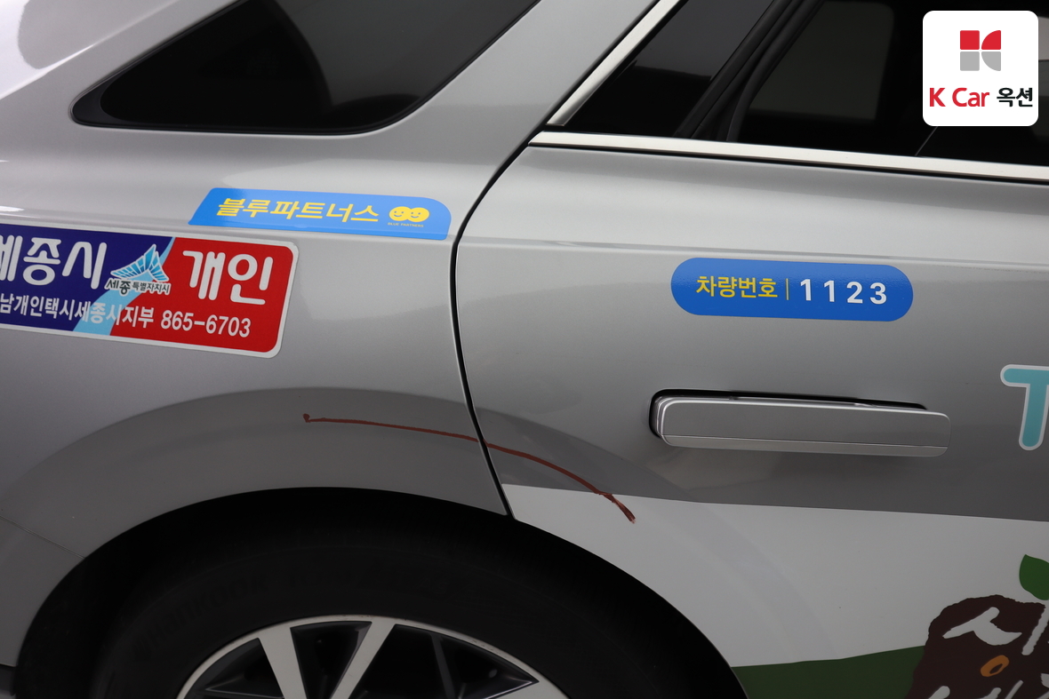 Hyundai Grandeur - 35