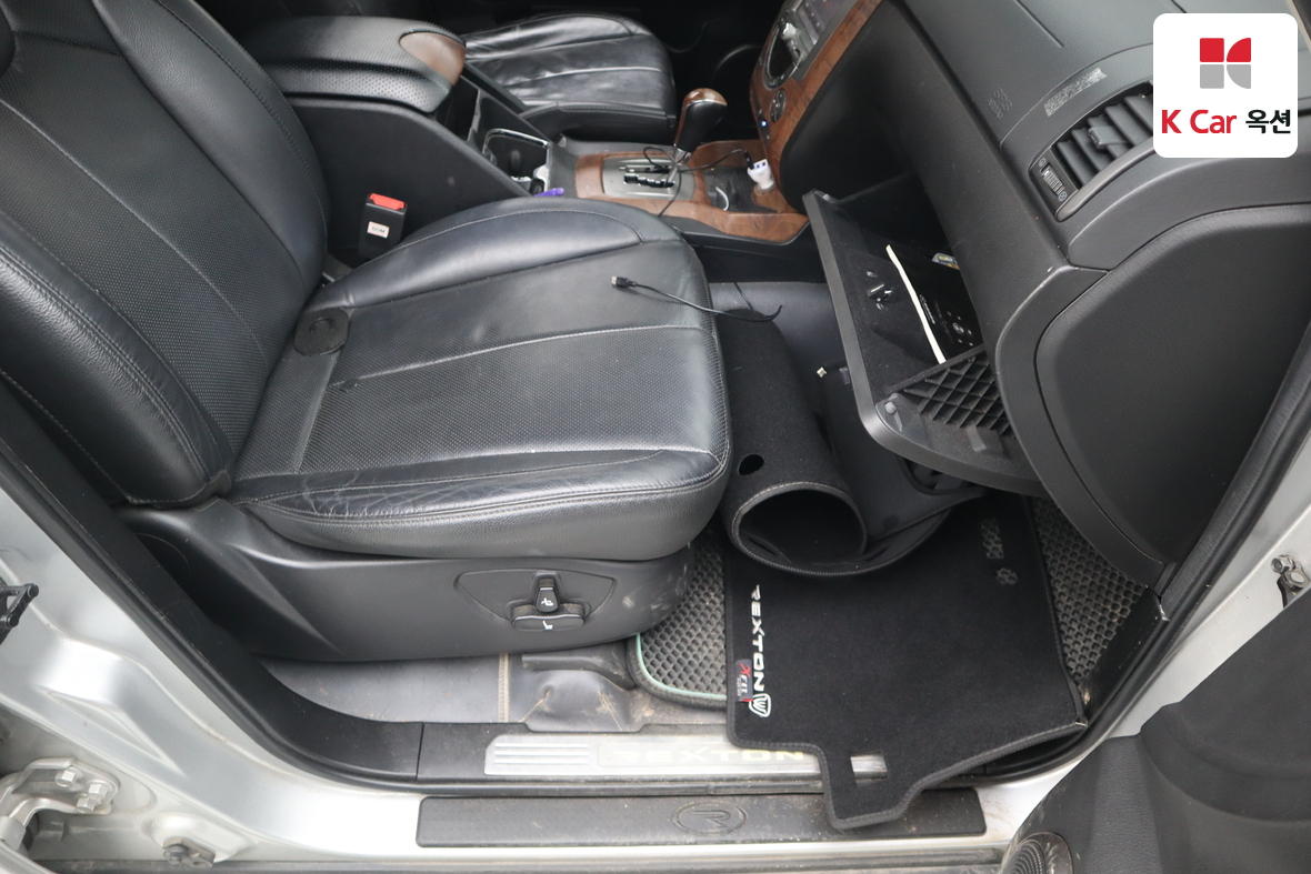 KG Mobility Rexton - 29